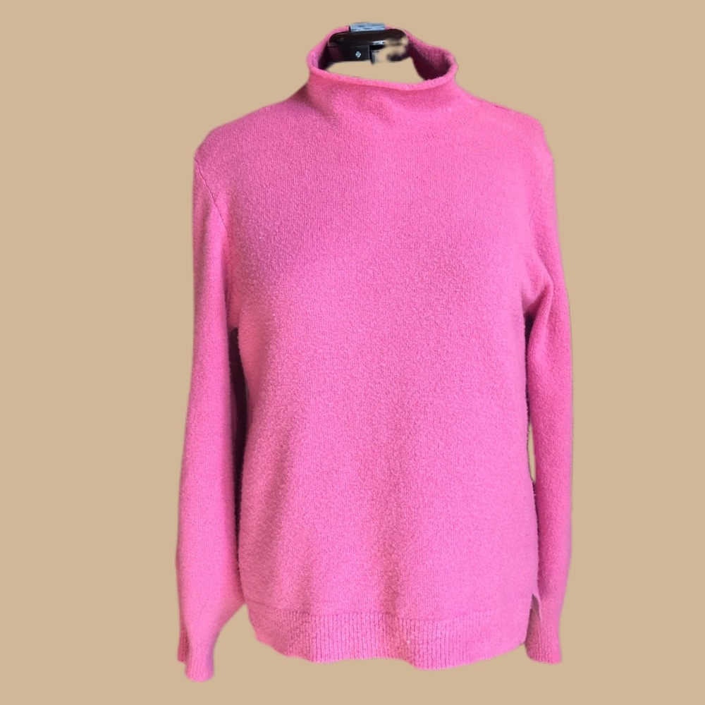 Gibson Latimer Pink turtleneck sweater